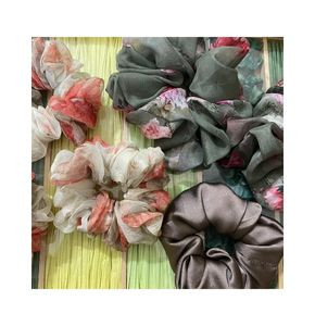 Scrunchies-AIGA00004